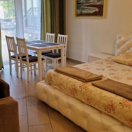 Palanga Apartaments - Mickeviciaus 8 Buitenkant foto
